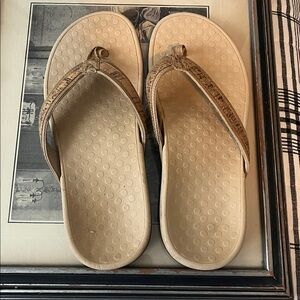 Vionic Tide II Gold Cork Thong Sandals